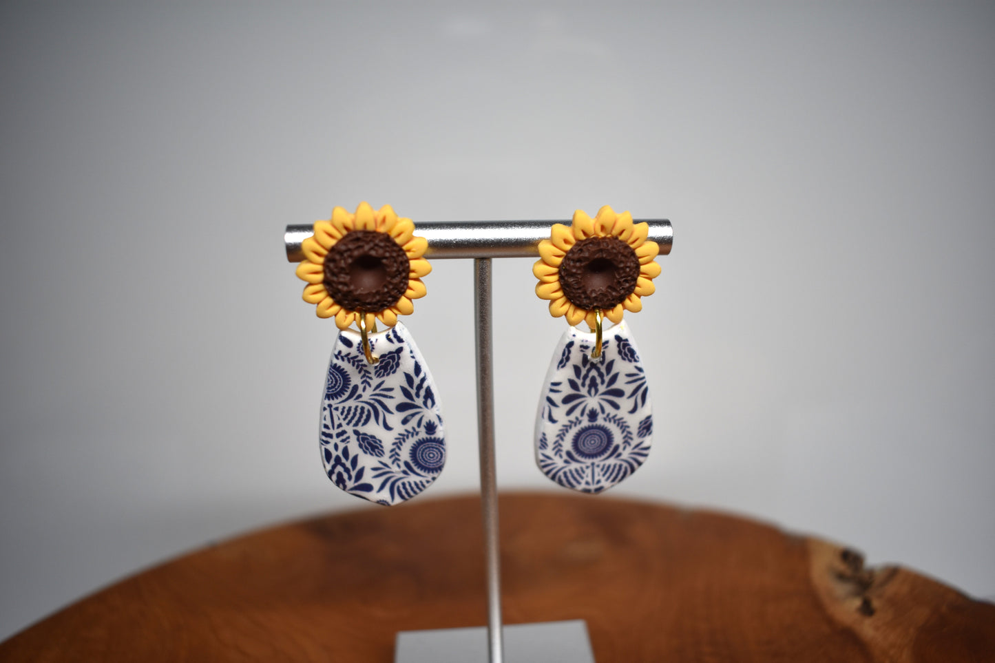 Delft Sunflower Solid Teardrop Earrings