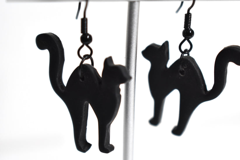 Arched Black Cat Earring 