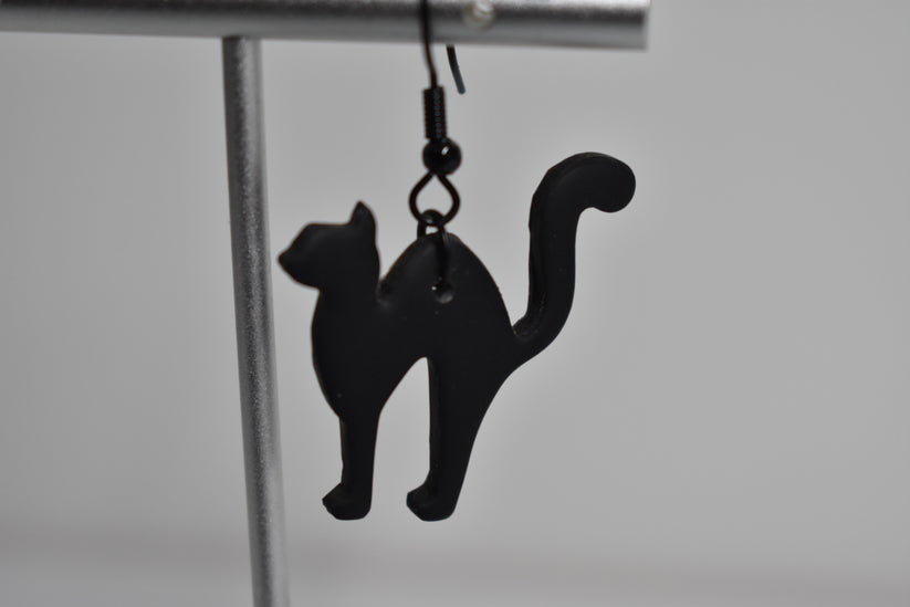 Arched Black Cat Earring 