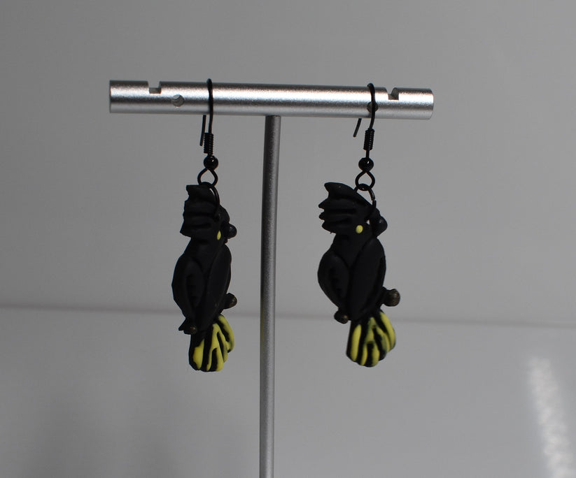 Black cockatoo earring 