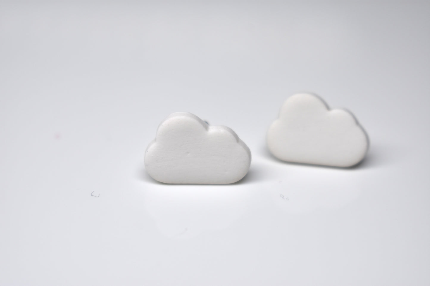 Cloud Stud White