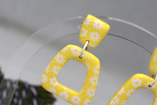 Daisy Print Drop Earrings