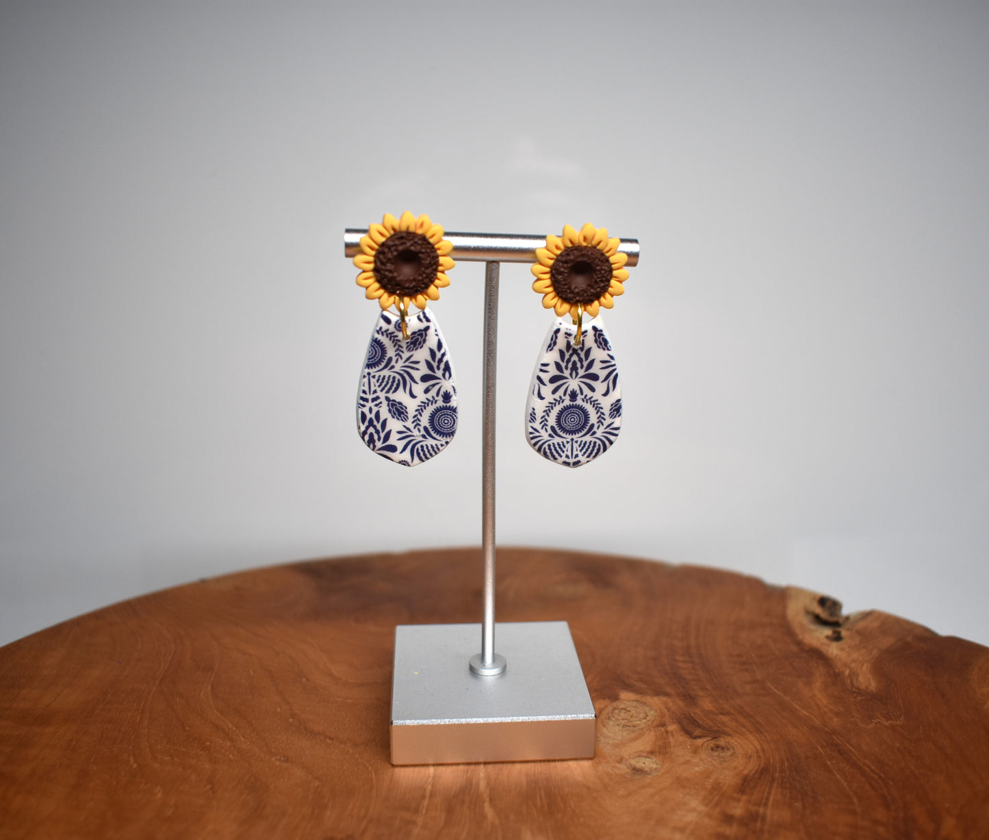 Delft Sunflower Solid Teardrop Earrings
