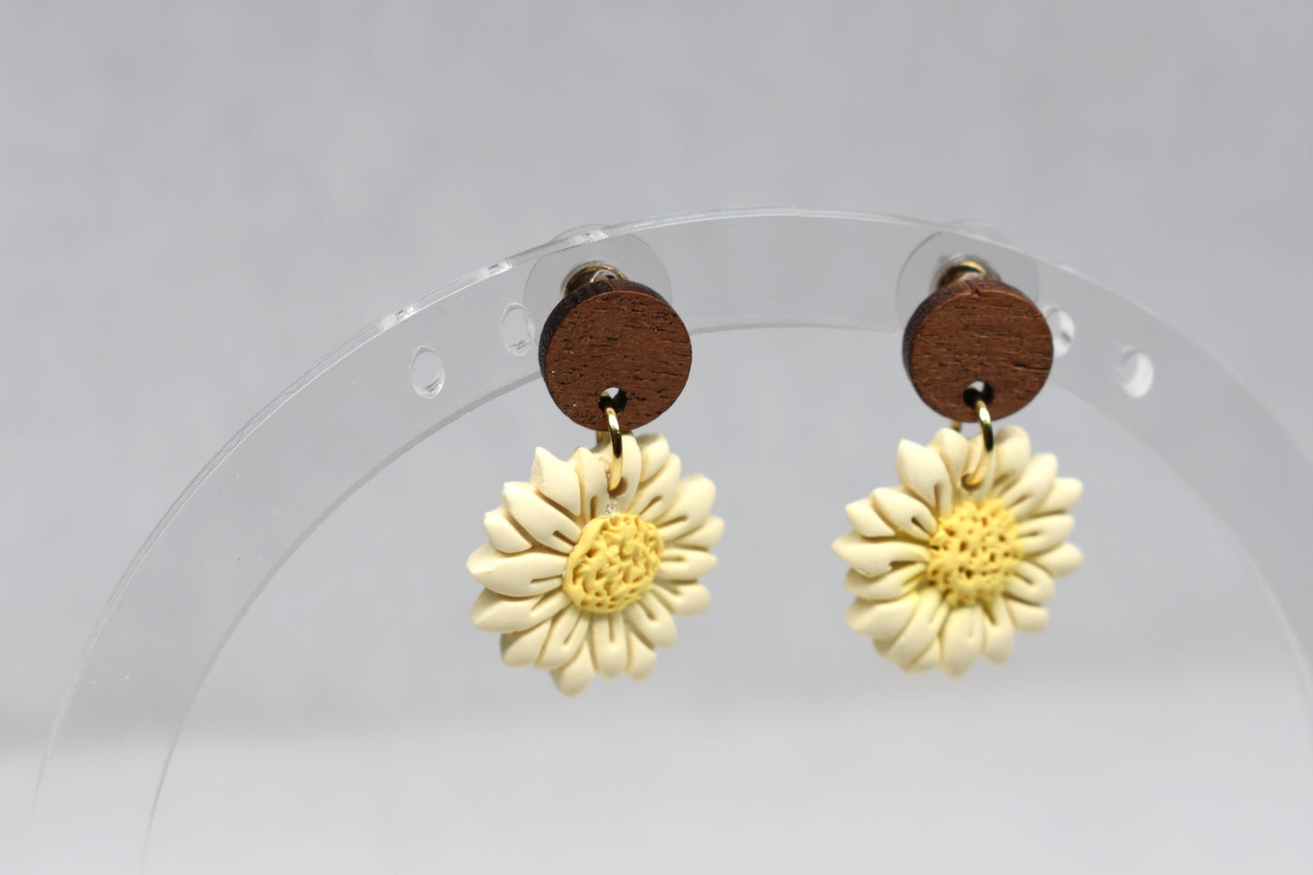 Daisy & Walnut Earrings
