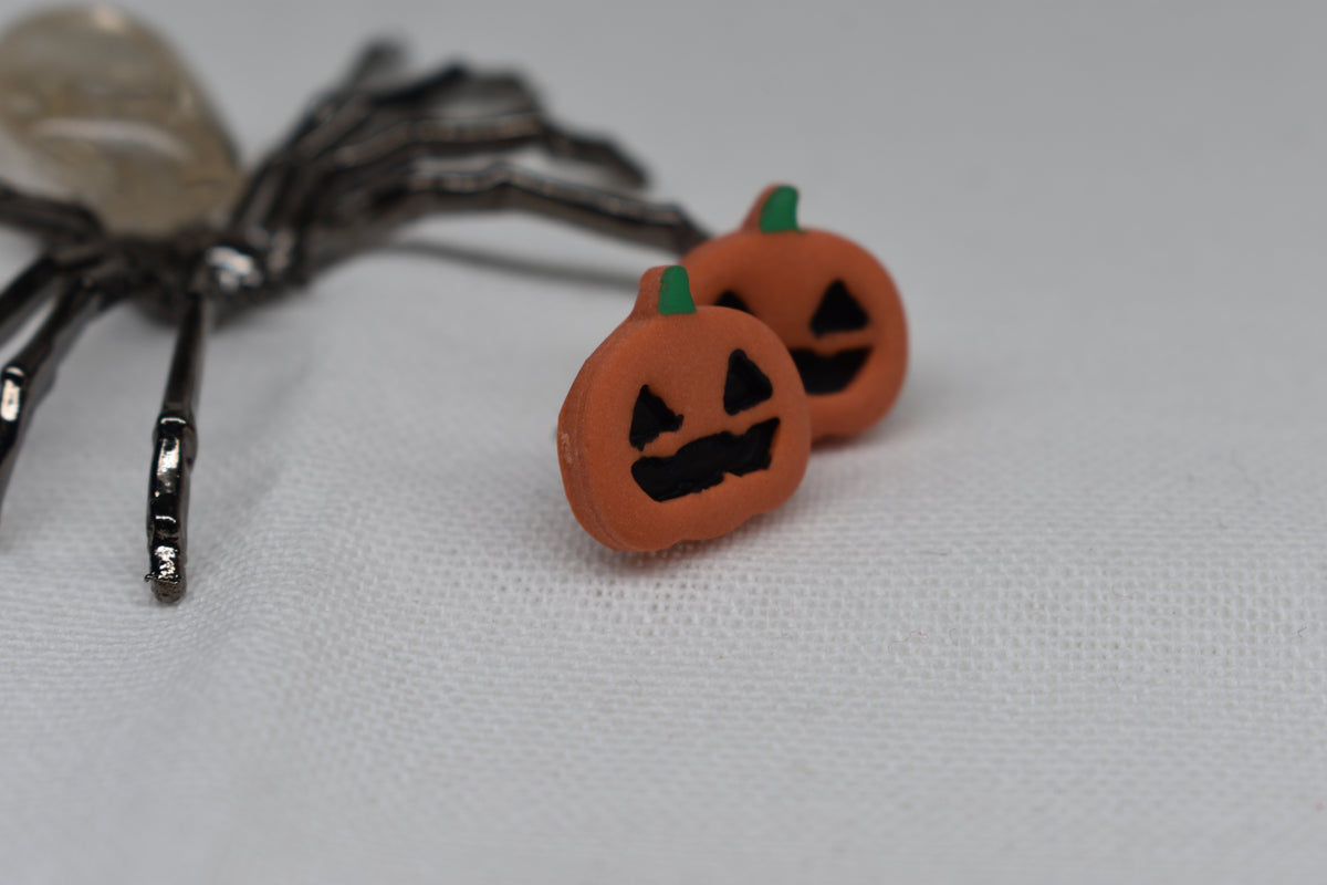 Pumpkin Studs