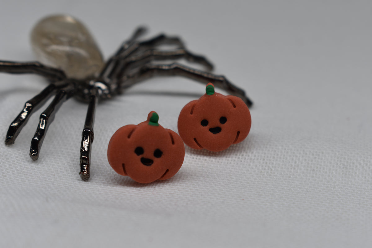 Pumpkin Studs