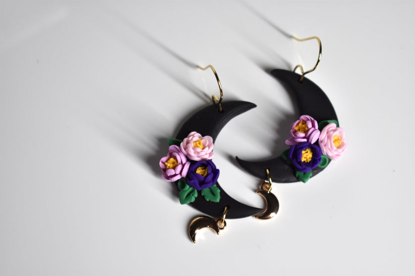 Floral Moon with Charm Ophelia 