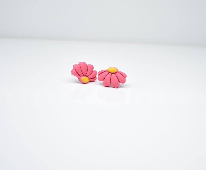 Half flower stud Hot Pink 