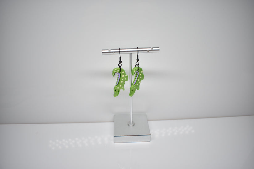 Laying Crocodile earrings 