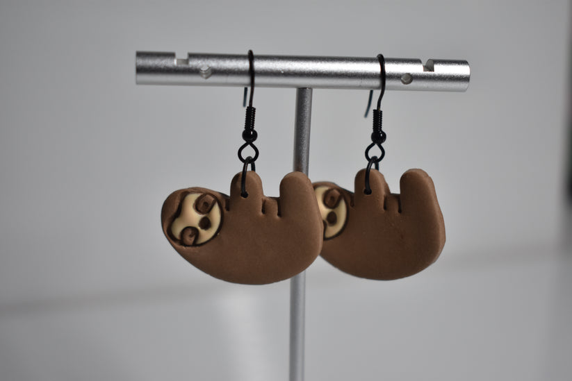 Sloth earring 