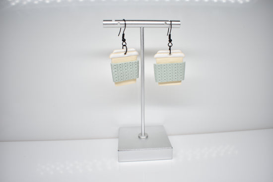 Takeaway coffee cup earring 