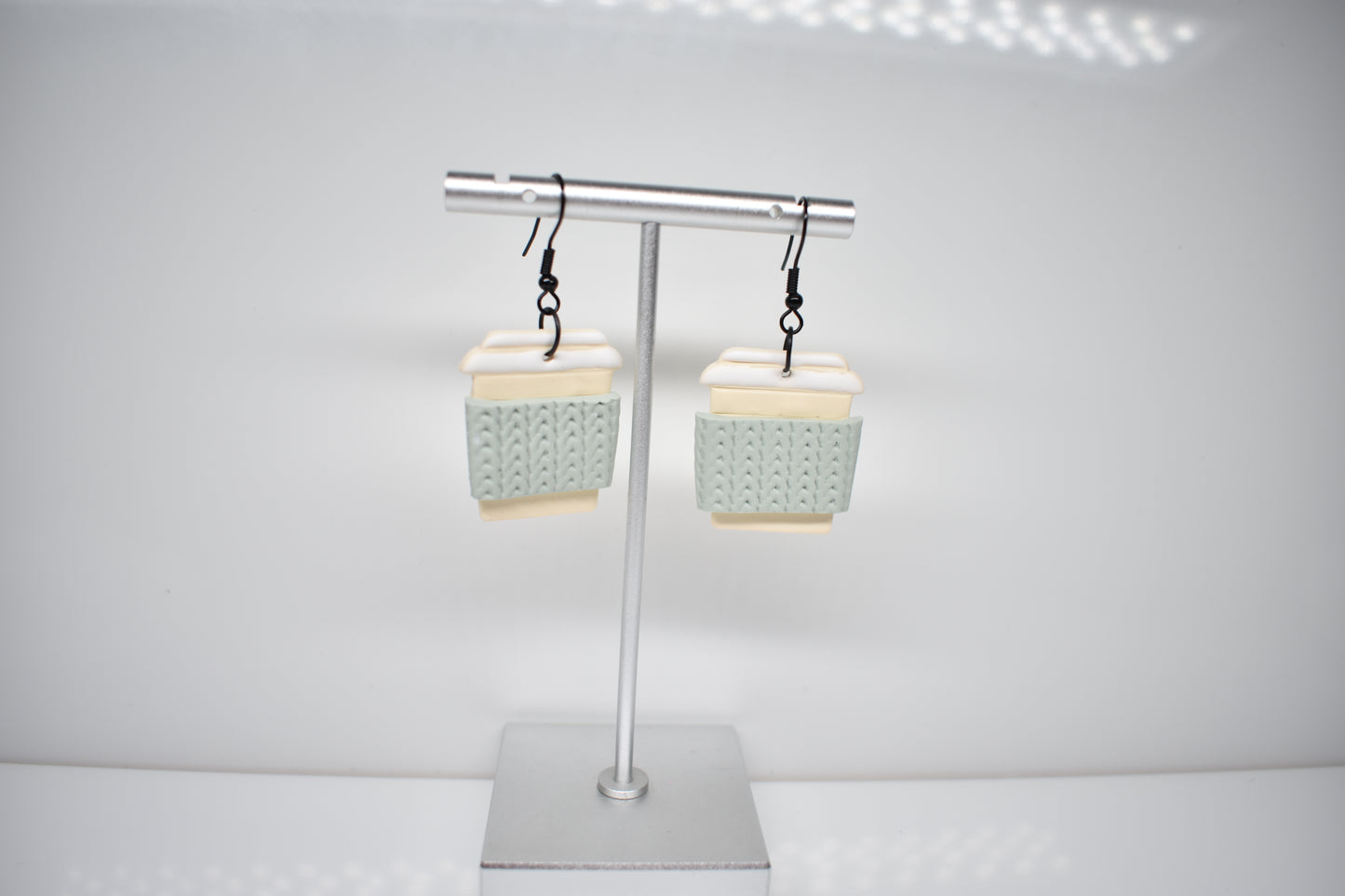 Takeaway coffee cup earring 