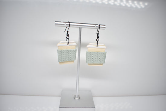 Takeaway coffee cup earring 
