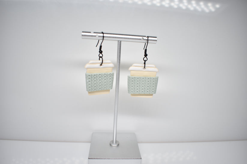 Takeaway coffee cup earring 
